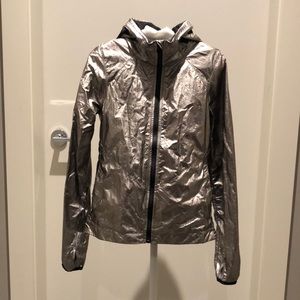Ivivva girl’s iridescent windbreaker